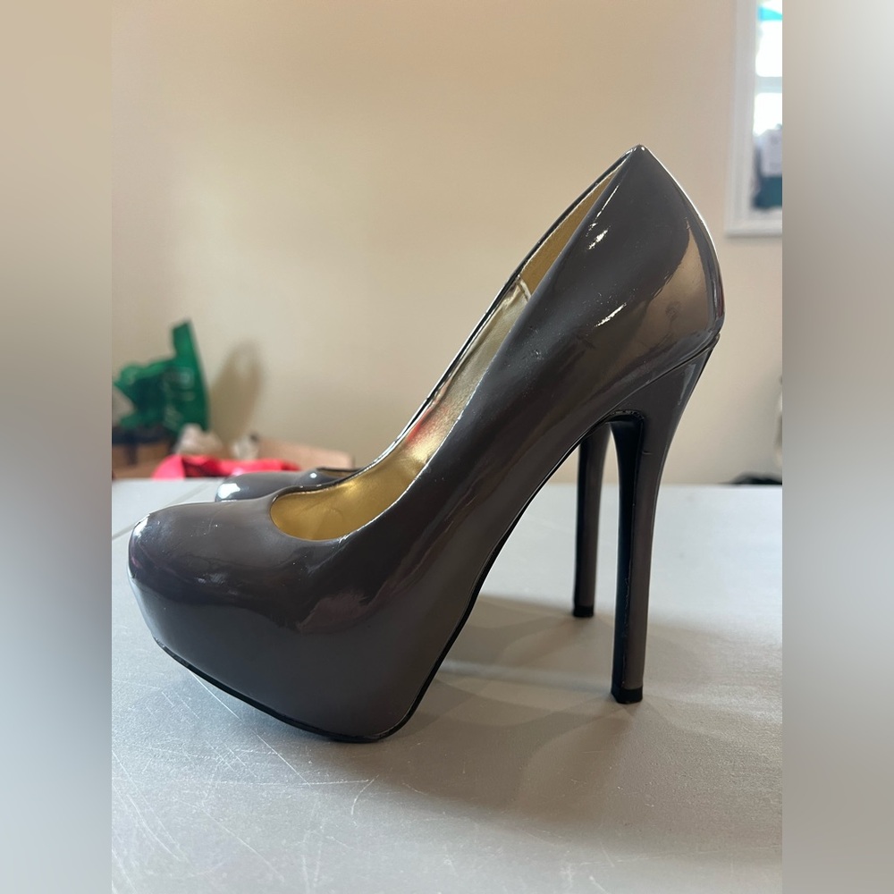 Steve Madden pumps